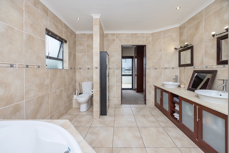 5 Bedroom Property for Sale in Big Bay Western Cape